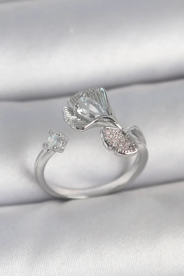 Pirinç Gümüş Renk Zirkon Taşlı Deniz Kabuğu Model Ayarlanabilir Kadın Yüzük