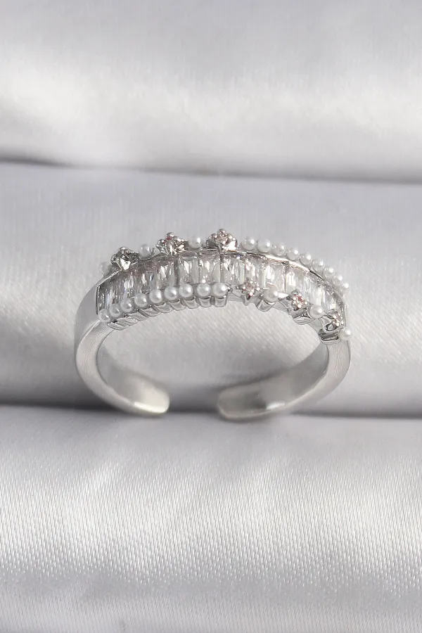 Pirinç Gümüş Renk Zirkon Taşlı İnci Detay VIP Seri Kadın Yüzük