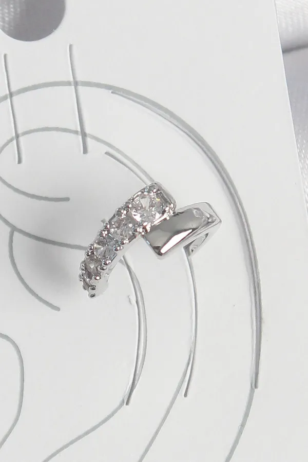 Pirinç Gümüş Renk Zirkon Taşlı Kadın Kıkırdak Küpe