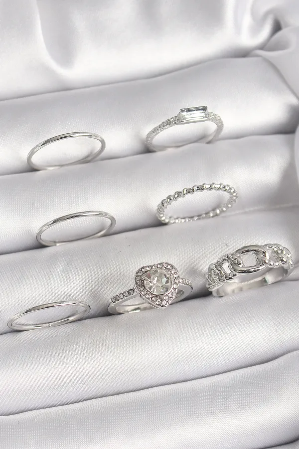 Pirinç Gümüş Renk Zirkon Taşlı Kalp Model Kadın Yüzük Seti