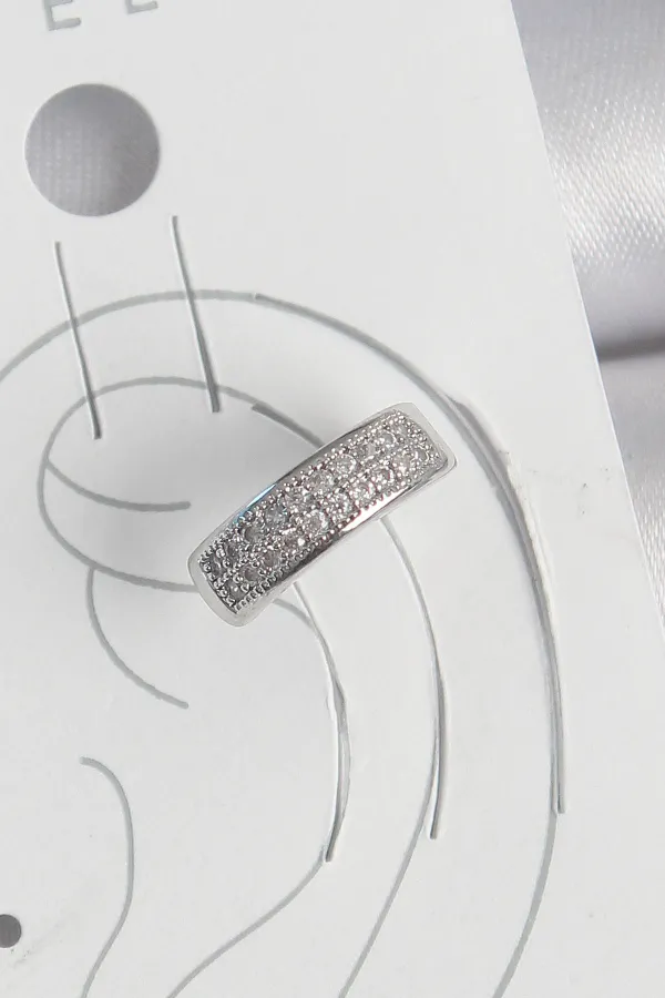 Pirinç Gümüş Renk Zirkon Taşlı Kıkırdak Model Kadın Küpe