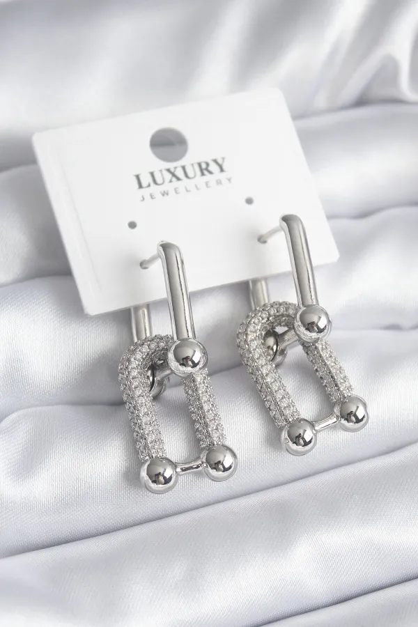 Pirinç Gümüş Renk Zirkon Taşlı Model VIP Seri Kadın Küpe