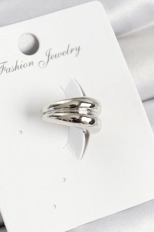 Pirinç Halka Model Gümüş Renk Sağ Kıkırdak Küpe