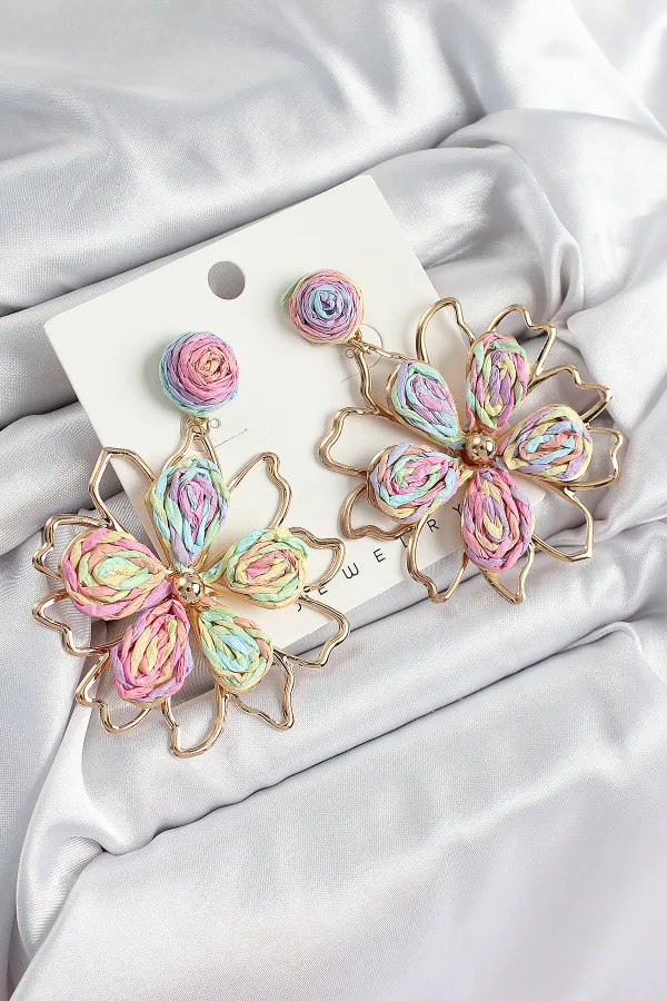 Pirinç Rainbow Çiçek Model Gold Renk Kadın Hasır Küpe