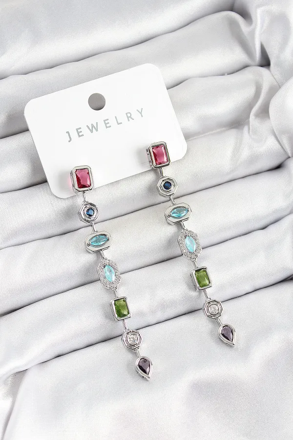 Pirinç Renkli Zirkon Taşlı Sallantılı Model Gümüş Renk Kadın Küpe