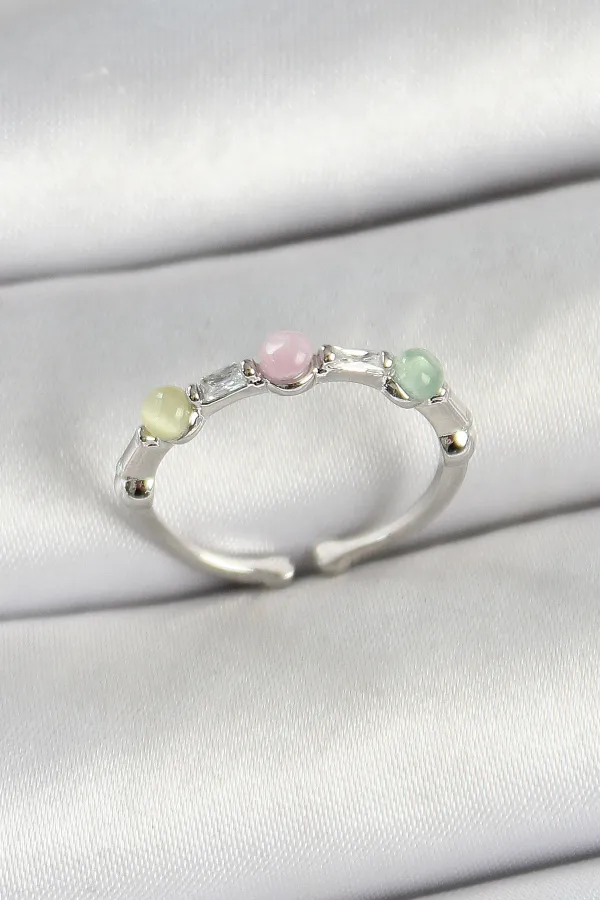 Pirinç Sıralı Boncuk Figürlü Zirkon Taşlı Gümüş Renk Ayarlanabilir Kadın Yüzük