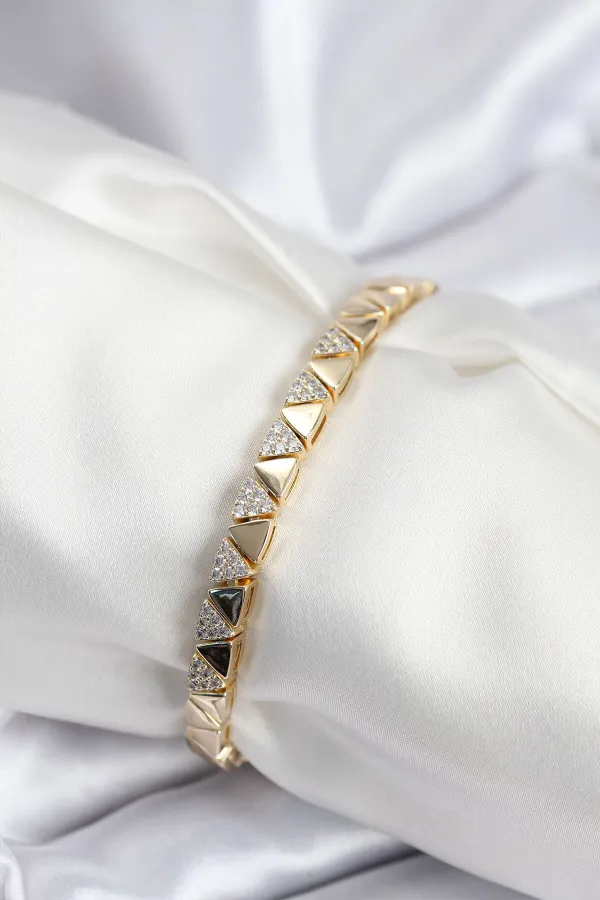 Pirinç VIP Seri Gold Renk Sıralı Üçgen Model Kadın Bileklik