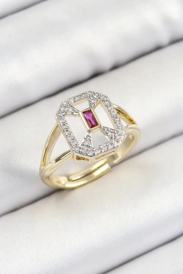 Pirinç Zirkon Taşlı Baget Model Gold Renk Kadın Yüzük