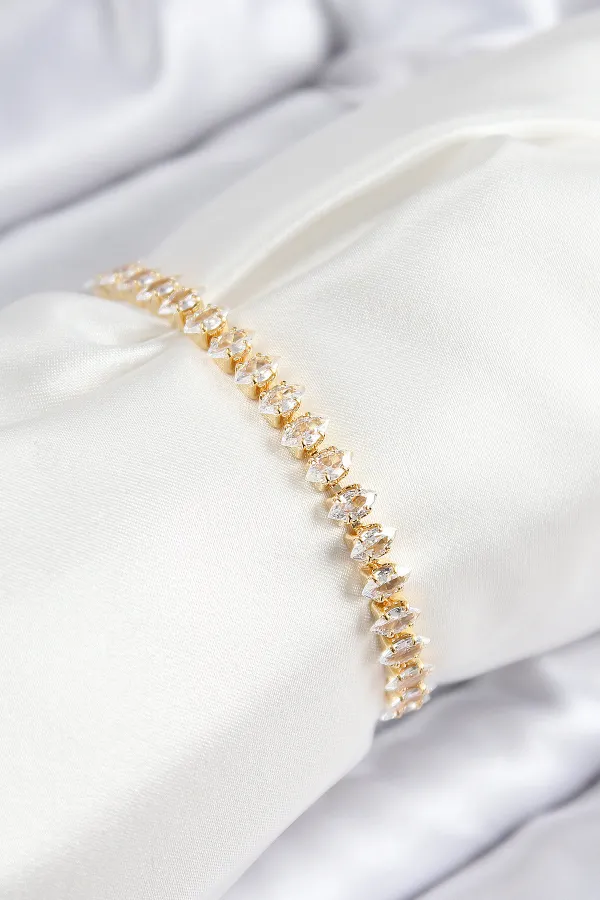 Pirinç Zirkon Taşlı Damla Model Gold Renk Asansörlü Kadın Bileklik