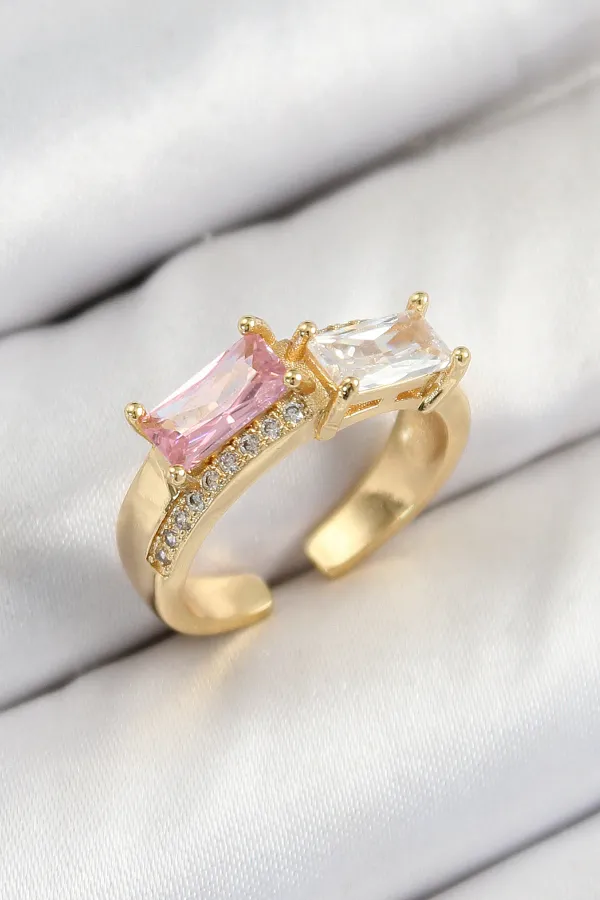 Pirinç Zirkon Taşlı Dikdörtgen Model Gold Renk Kadın Yüzük