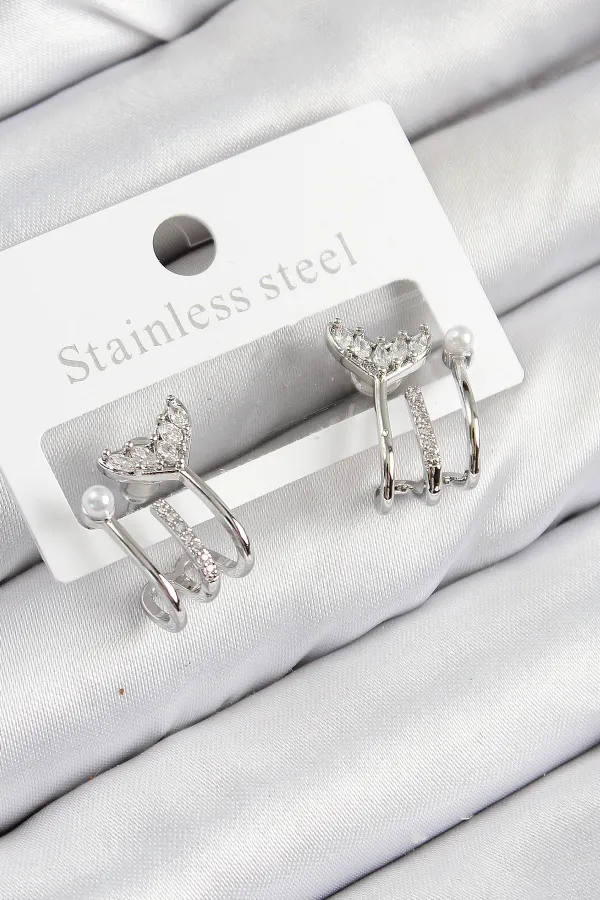 Pirinç Zirkon Taşlı İnci Detaylı Balık Kuyruğu Model Gümüş Renk Kadın Küpe