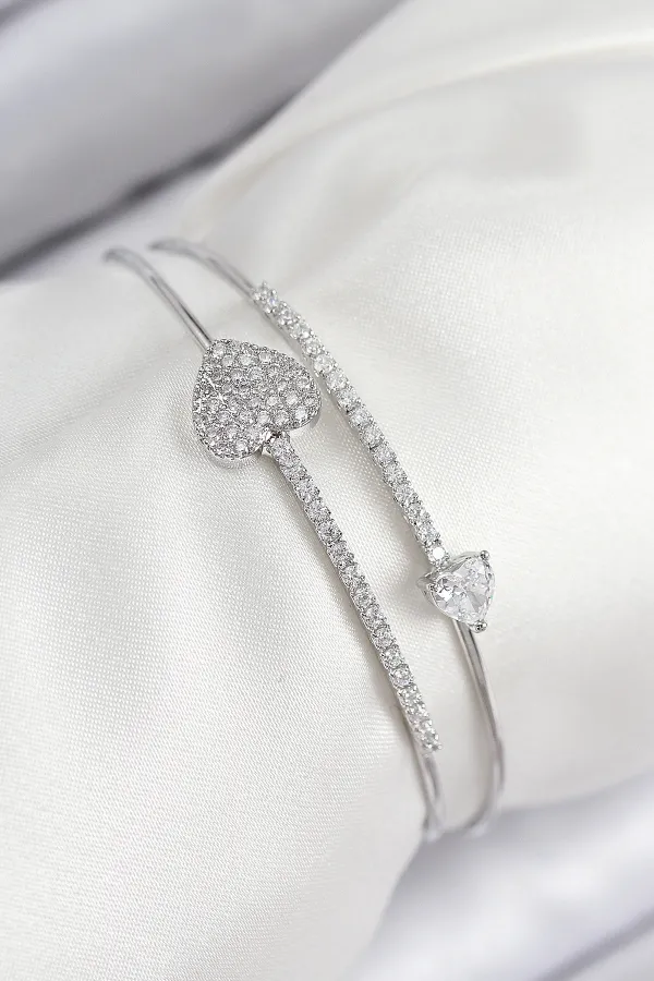 Pirinç Zirkon Taşlı Kalp Model Gümüş Renk Kadın Bileklik