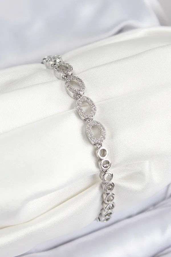 Pirinç Zirkon Taşlı Oval Model Gümüş Renk Kadın Bileklik