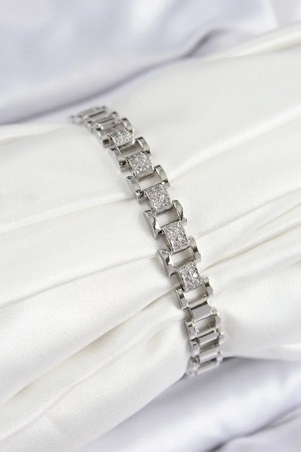 Pirinç Zirkon Taşlı Parçalı Model Gümüş Renk Kadın Bileklik