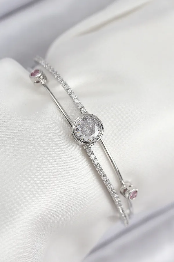 Pirinç Zirkon Taşlı Pırlanta Model Gümüş Renk Kadın Bileklik