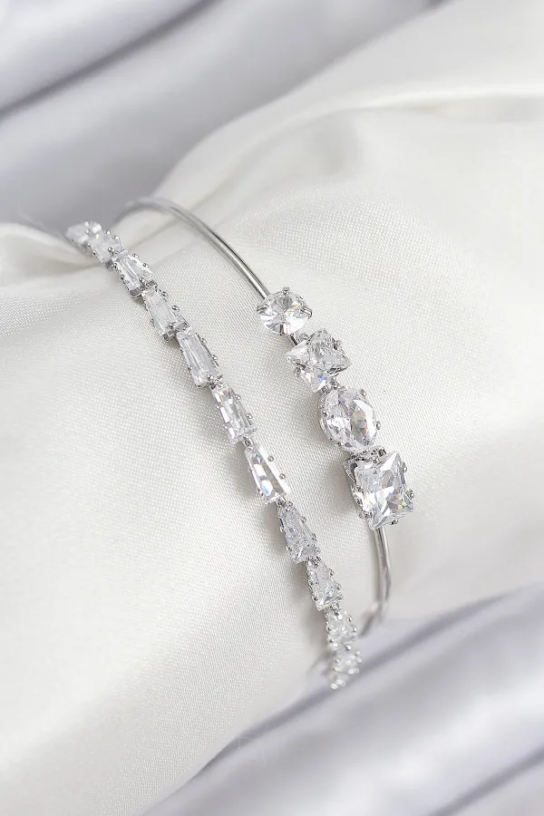 Pirinç Zirkon Taşlı Su Yolu Model Gümüş Renk Kadın Bileklik