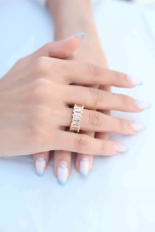 Zirkon Taşlı Baget Gold Renk Kadın Yüzük