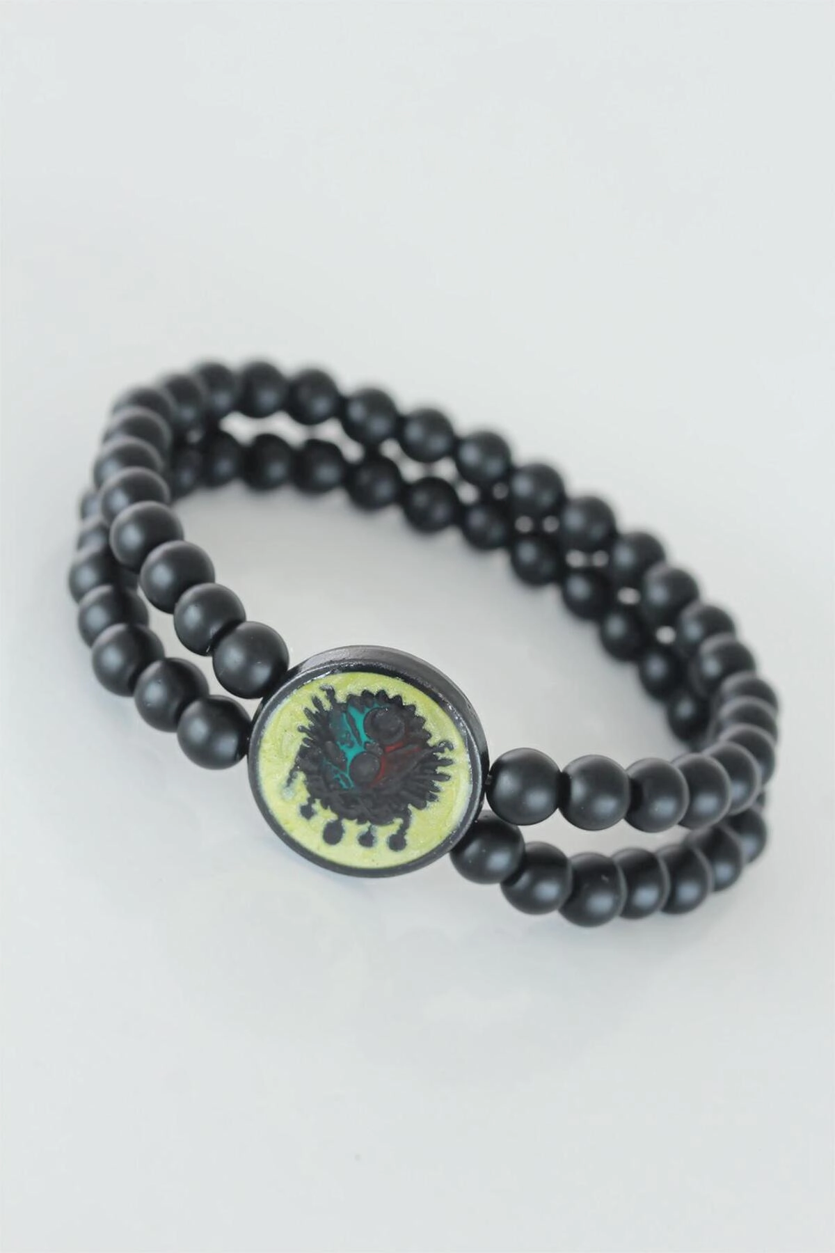 Sarı Renkli Metal Üzerine Osmanlı Arma Figürlü Siyah Renk Çift Sıra Doğal Taş Erkek Bileklik-0