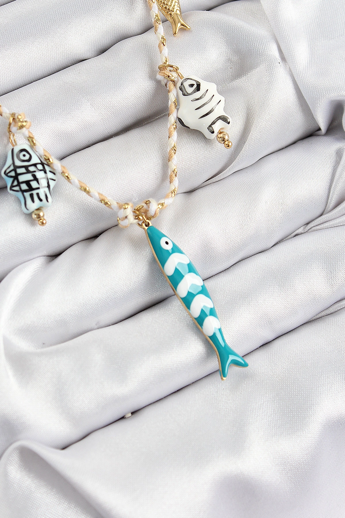 Seramik Motifli Balık Figürlü Model Krem İp Kadın Kolye-0