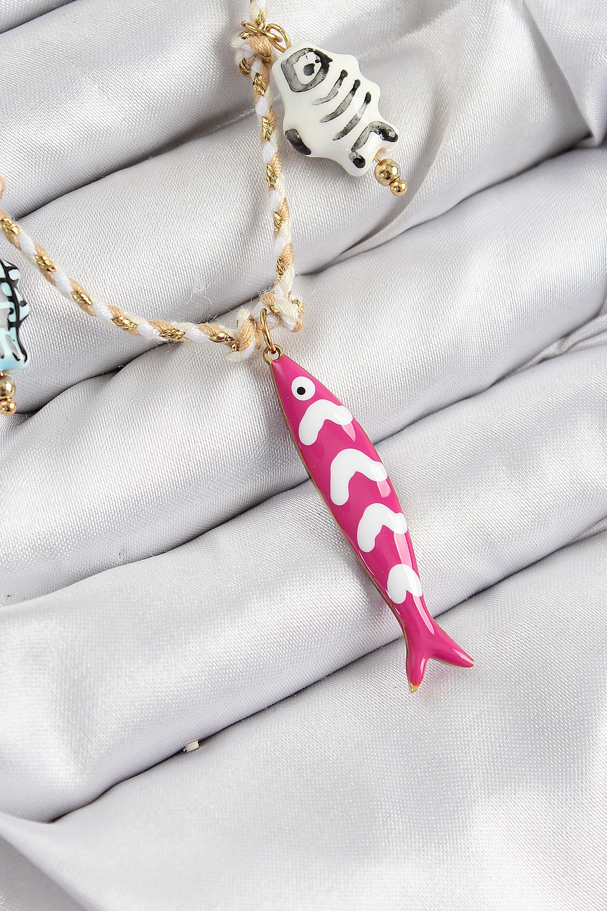 Seramik Motifli Pembe Balık Figürlü Model Krem İp Kadın Kolye-0