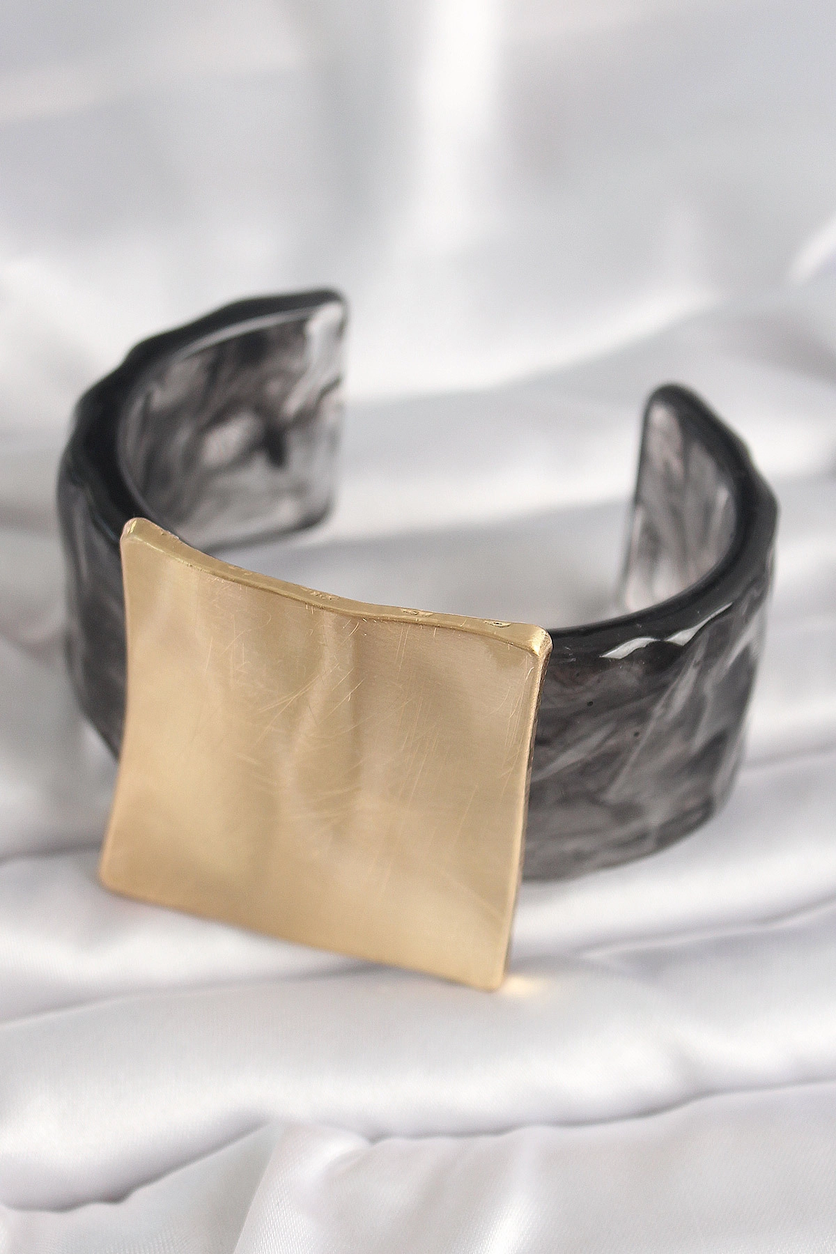 Siyah Mermer Desen Akrilik Plastik Gold Kare Plaka Model Vintage Kadın Bilezik-1