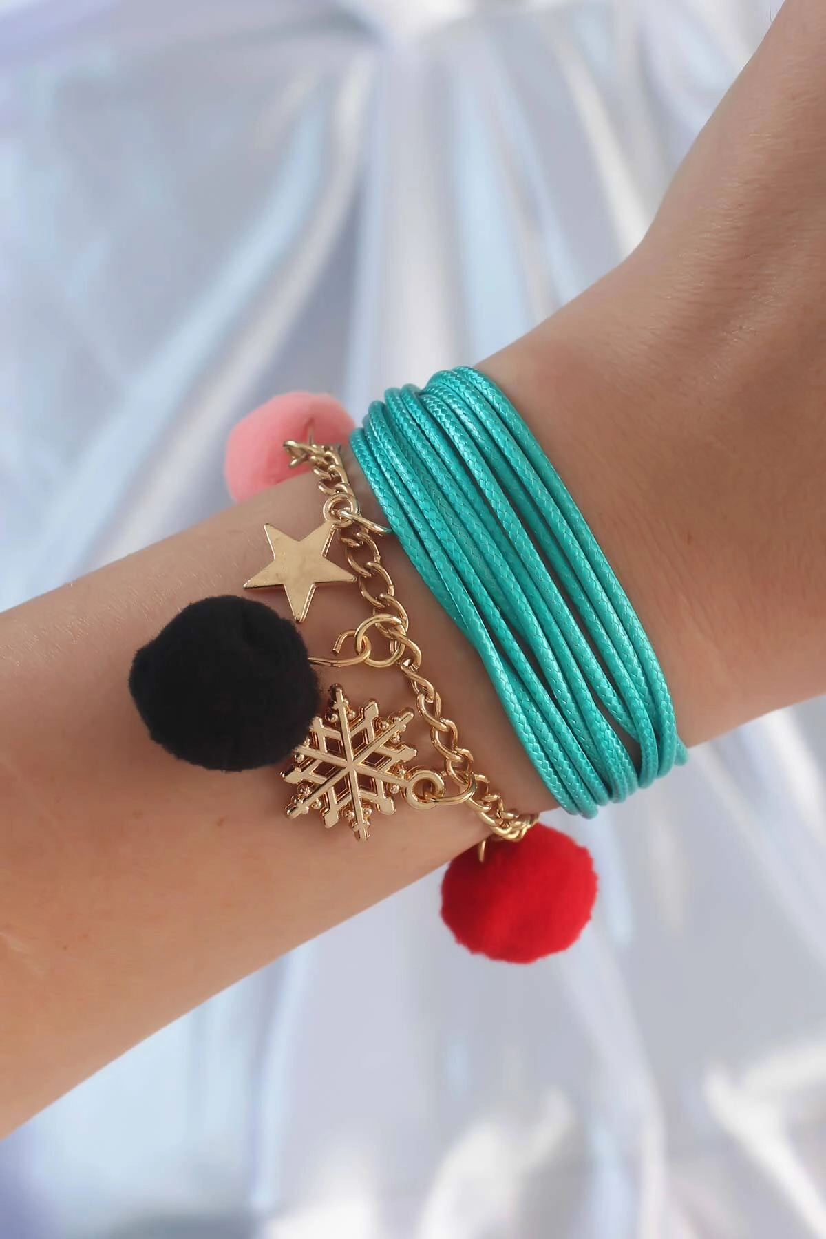 Turkuaz Renk Kar Tanesi Figür Zincir Detay İpli Çoklu Bileklik-0
