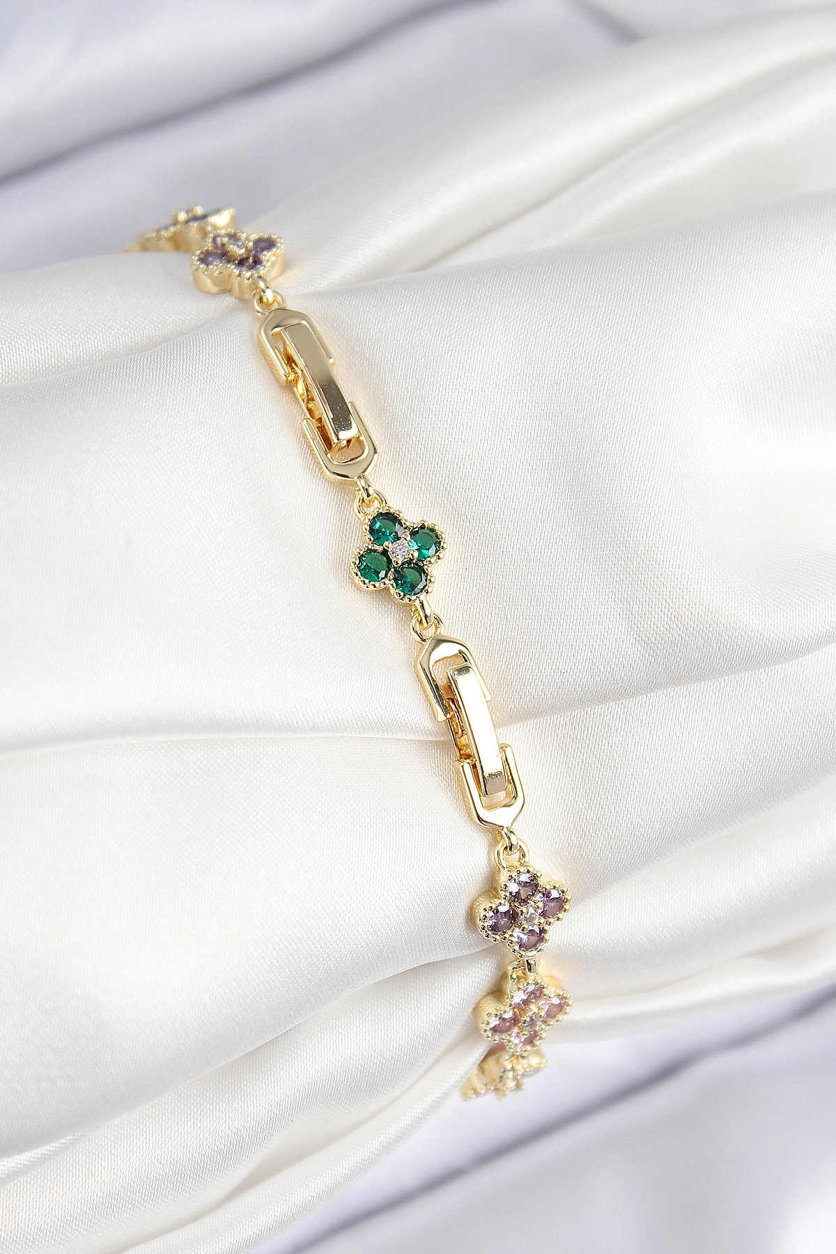 VIP Pirinç Renkli Zirkon Taşlı Yonca Model Gold Renk Kadın Bileklik-1