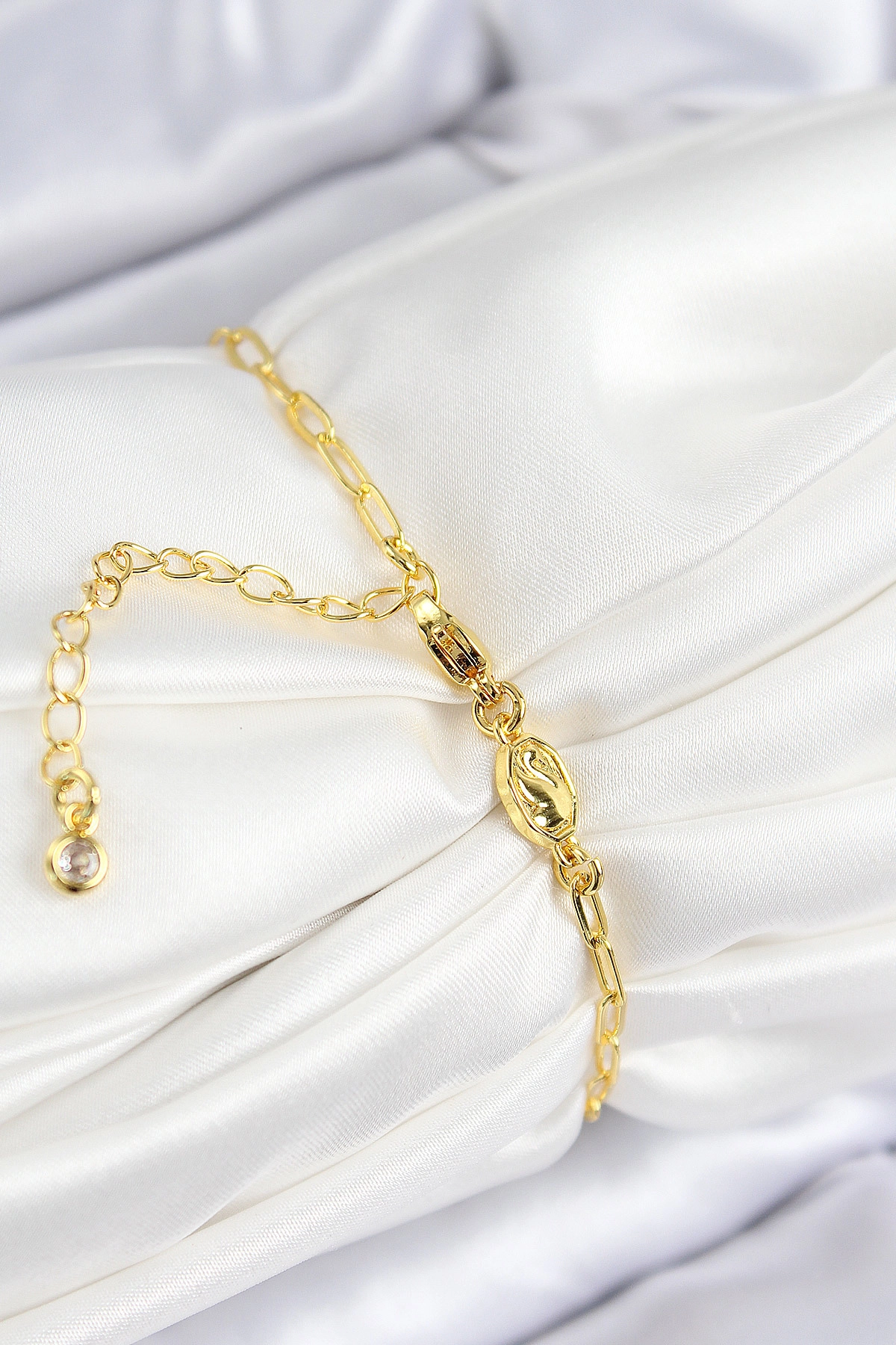 VIP Pirinç Zirkon Taşlı Çiçek Model Gold Renk Kadın Bileklik-1