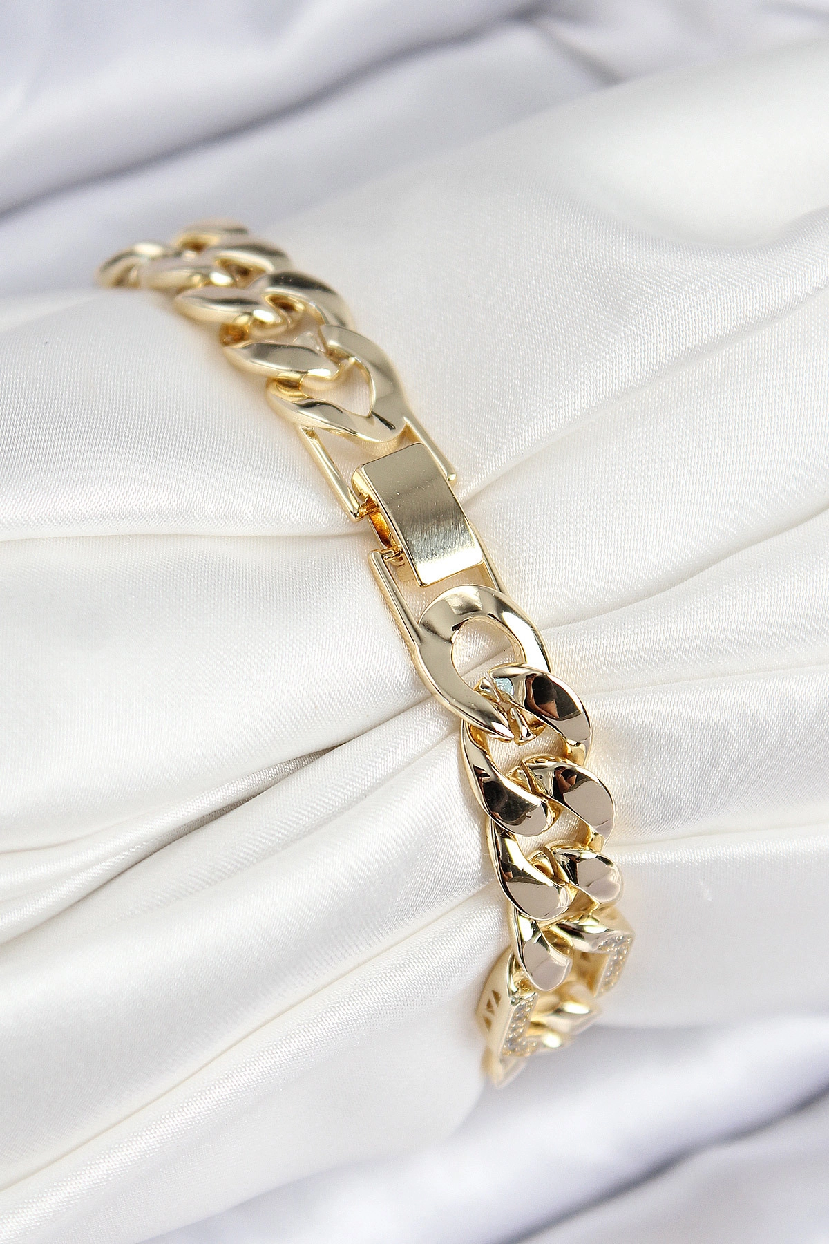 VIP Pirinç Zirkon Taşlı Parçalı Zincir Model Gold Renk Kadın Bileklik-1