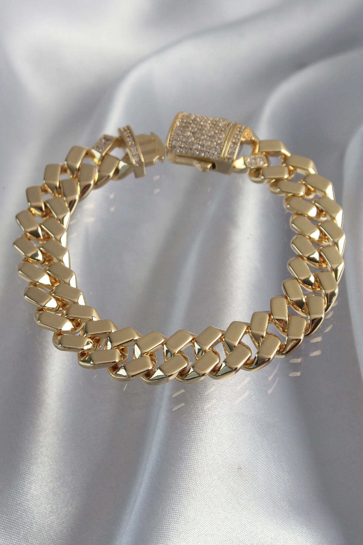 Vip Seri Gurmet Zirkon Taşlı Gold Renk Bileklik-1