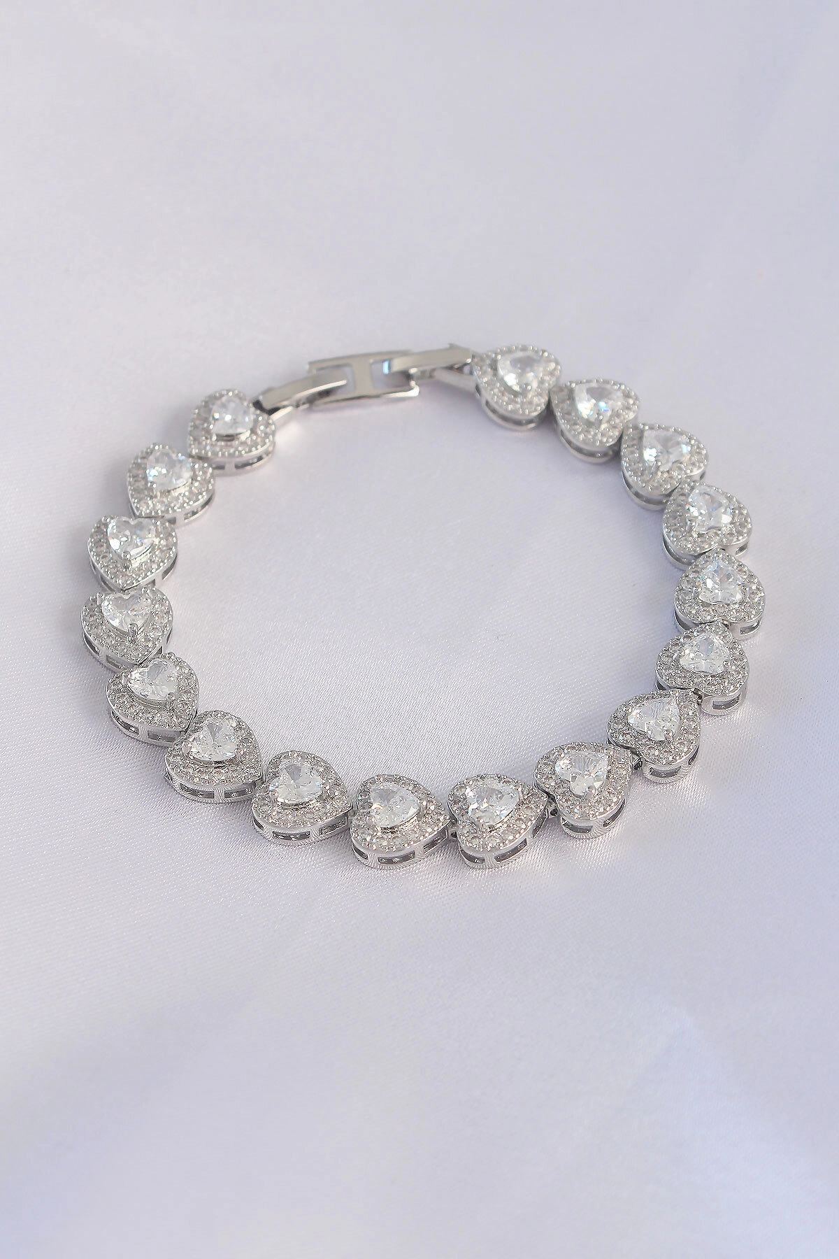 Vip Seri Pirinç Zirkon Taşlı Gümüş Renk Kalp Model Bileklik-0