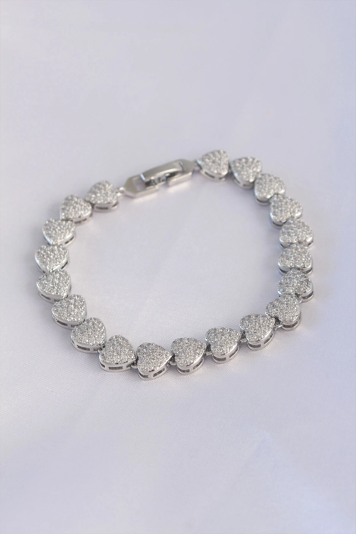 Vip Seri Pirinç Zirkon Taşlı Gümüş Renk Kalp Model Bileklik-0