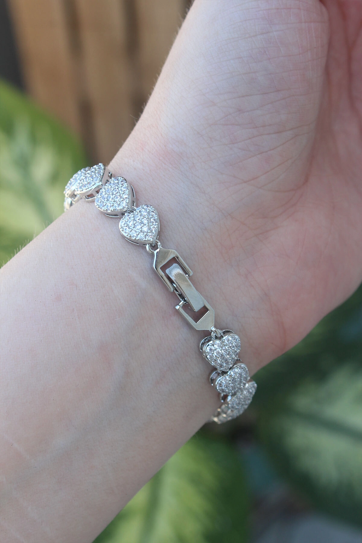 Vip Seri Pirinç Zirkon Taşlı Gümüş Renk Kalp Model Bileklik-1