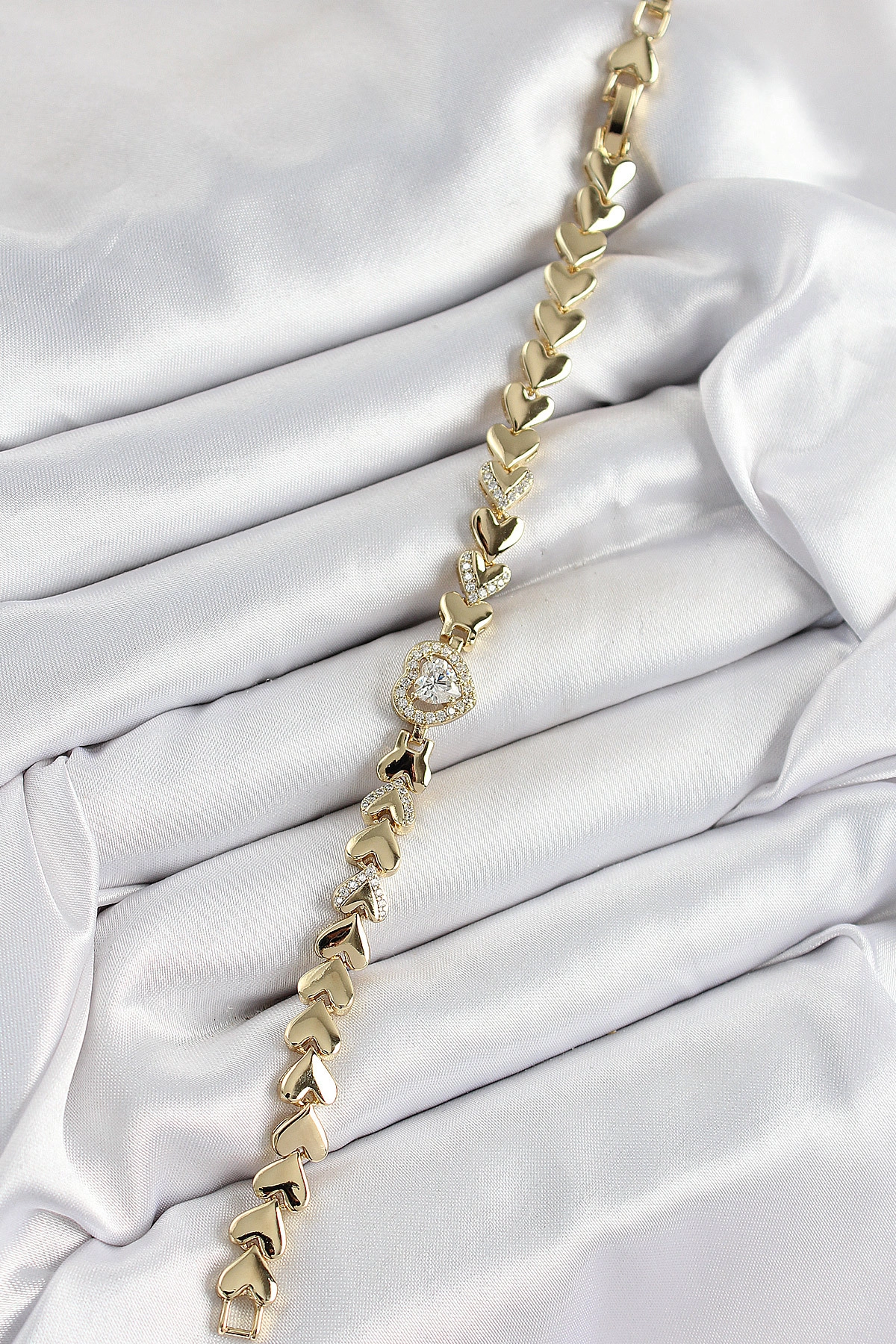 Xuping Pirinç Baget Kalp Model Gold Renk Kadın Bileklik-1