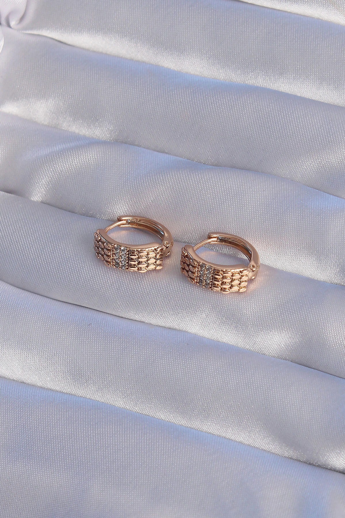 XUPİNG Rose Renk Zirkon Taşlı İşlemeli Halka Küpe-1