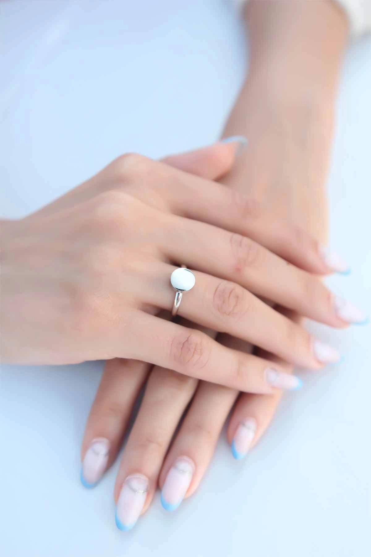 Yuvarlak Plaka Gümüş Renk Kadın Yüzük-0