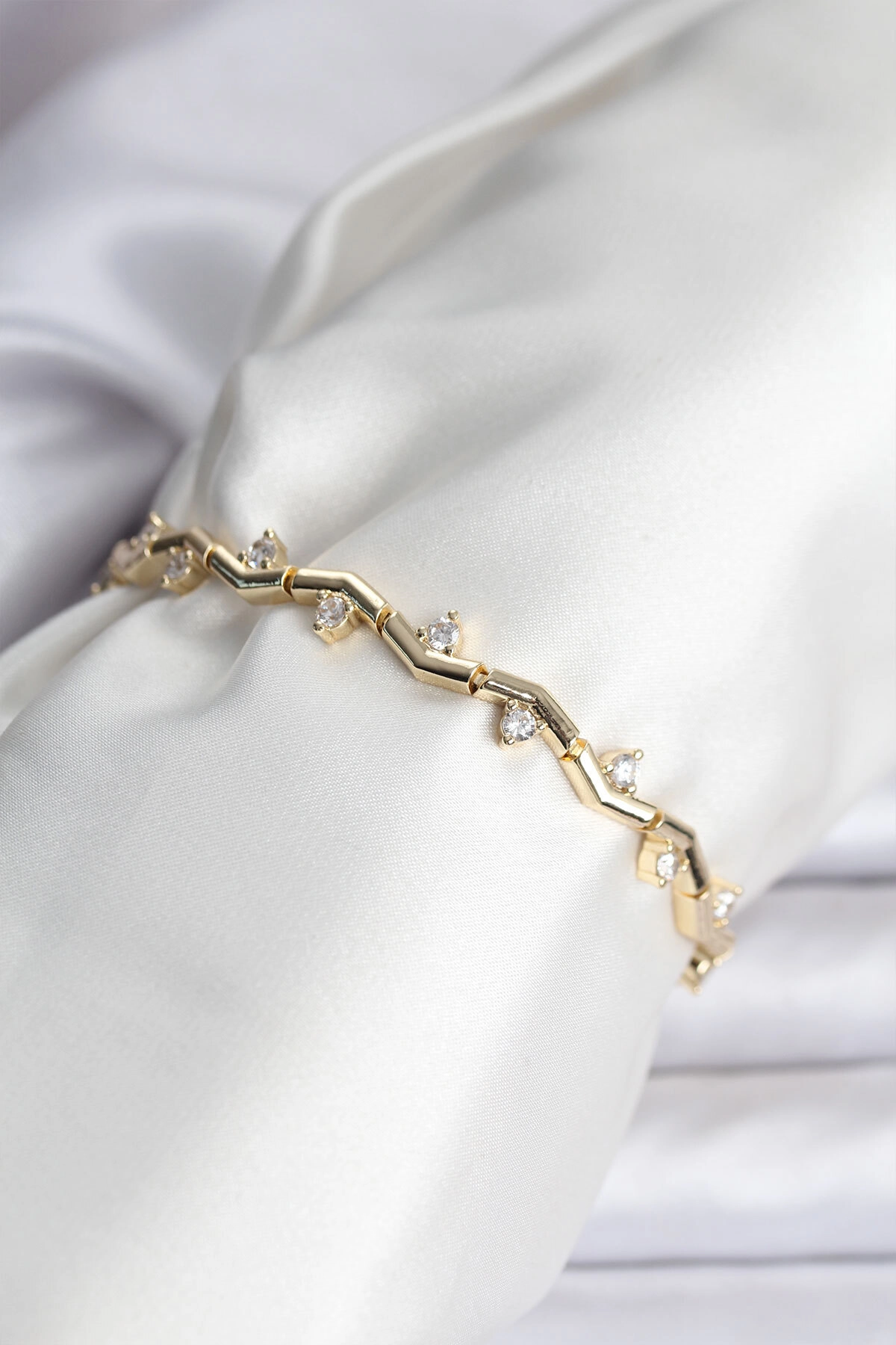 Zikzak Model Pirinç Gold Renk Bileklik-0