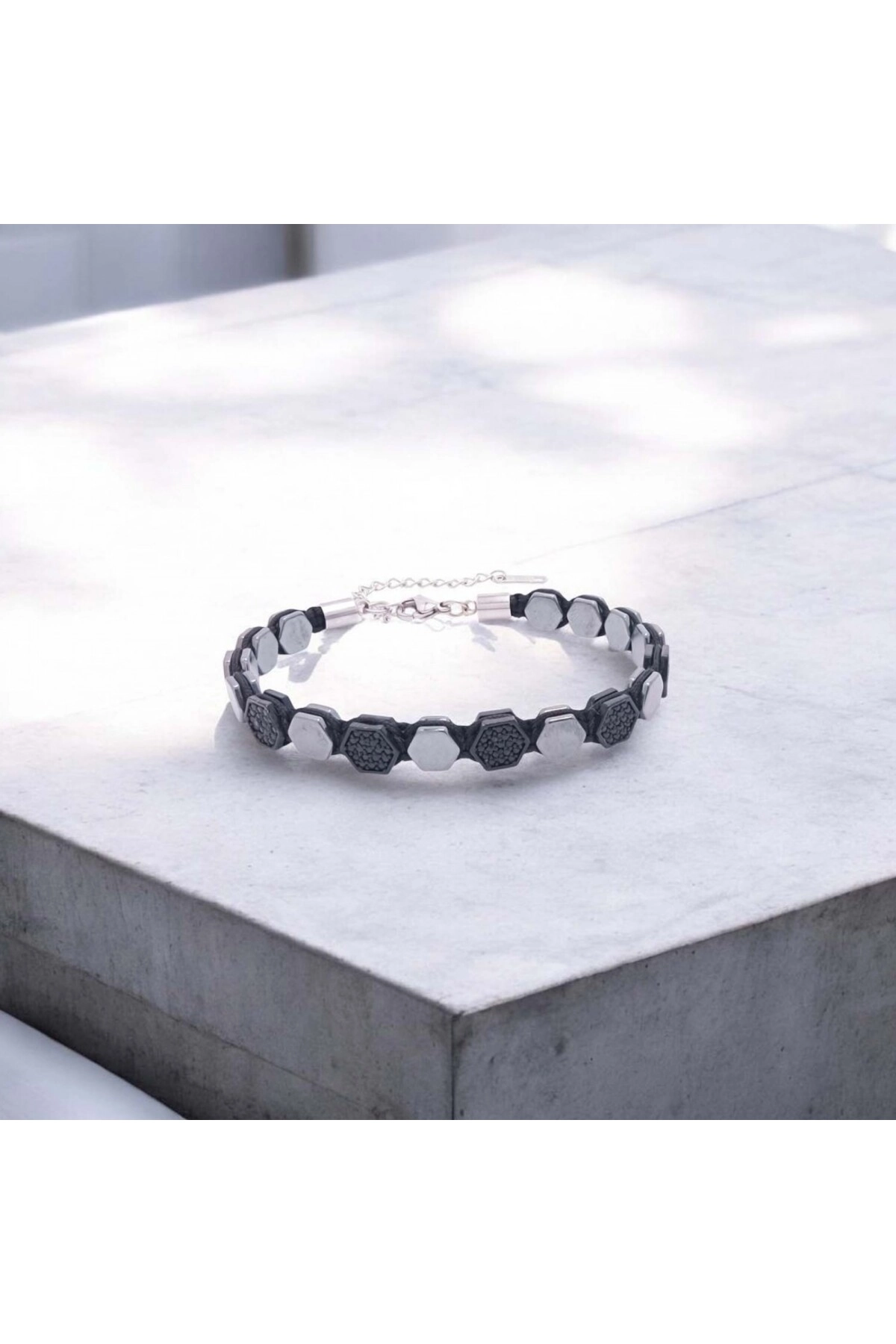 Zirkon Taşlı Ayarlanabilir Hematit Çelik Bileklik-1