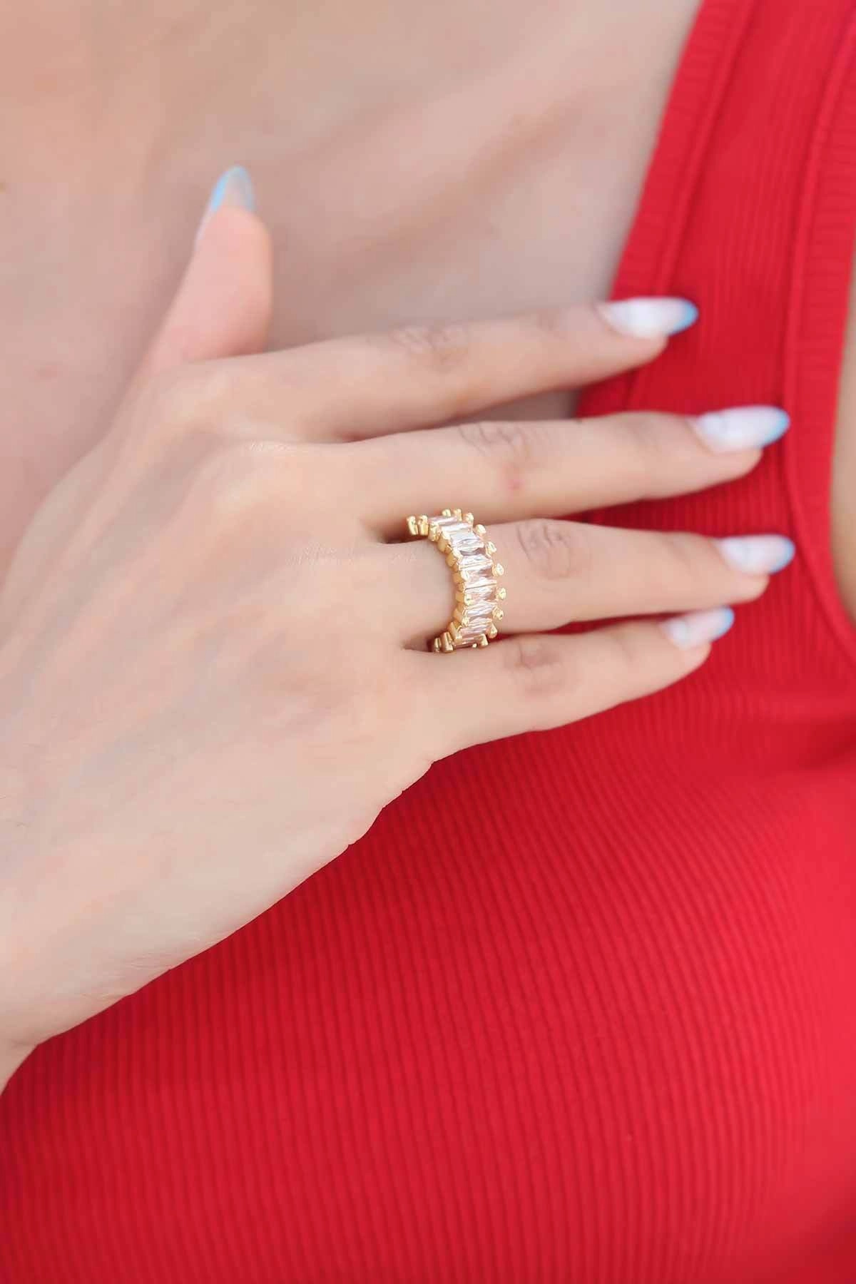 Zirkon Taşlı Baget Gold Renk Kadın Yüzük-1