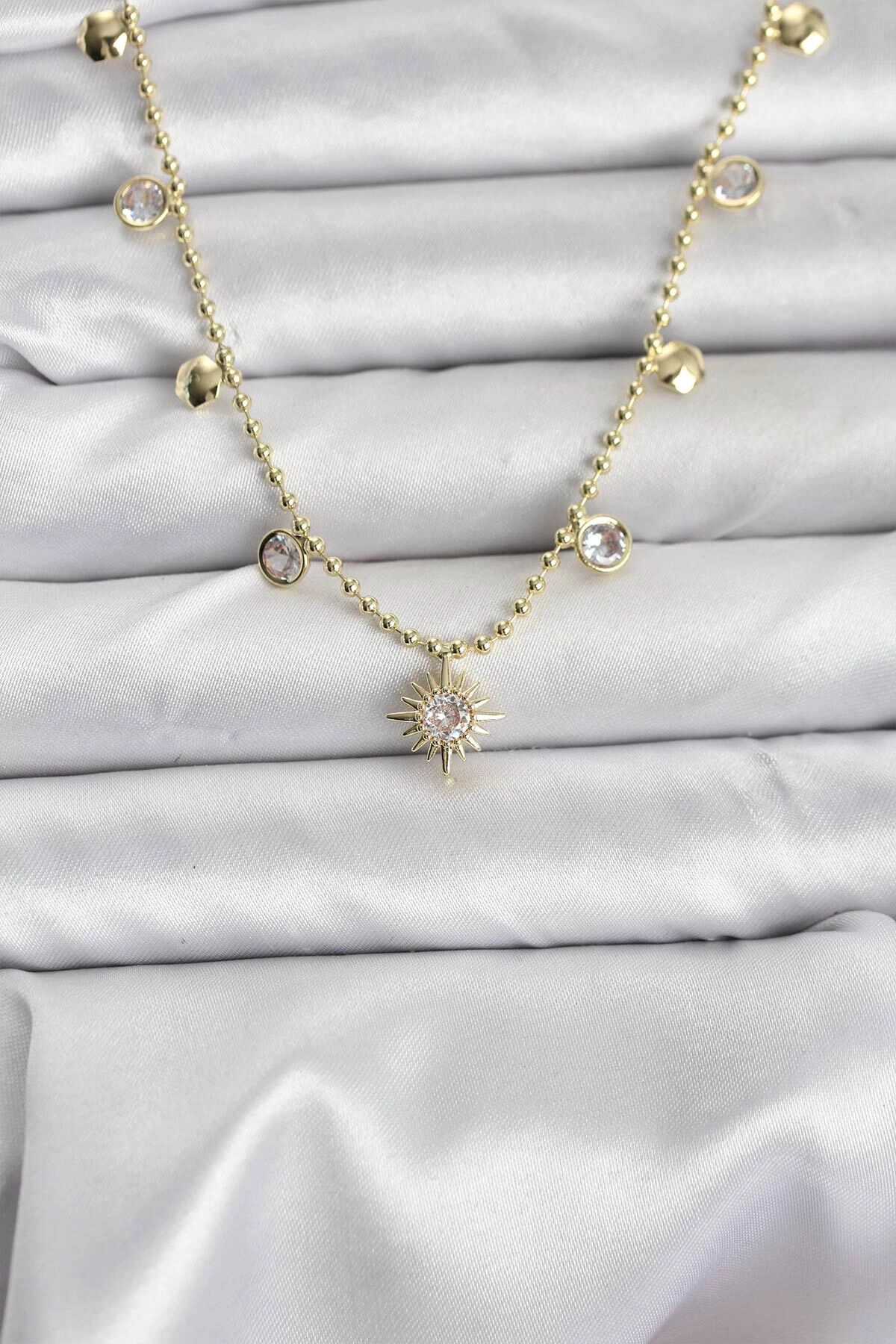 Zirkon Taşlı Kutup Yıldızı Model Pirinç Gold Renk Kadın Kolye-0